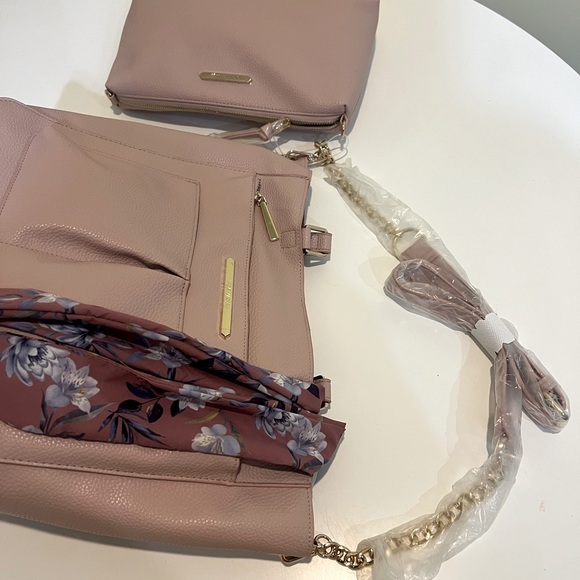 NWT Steve Madden Blush Tote Handbag (includes insert, scarf, & longer handle) - Picture 6 of 13
